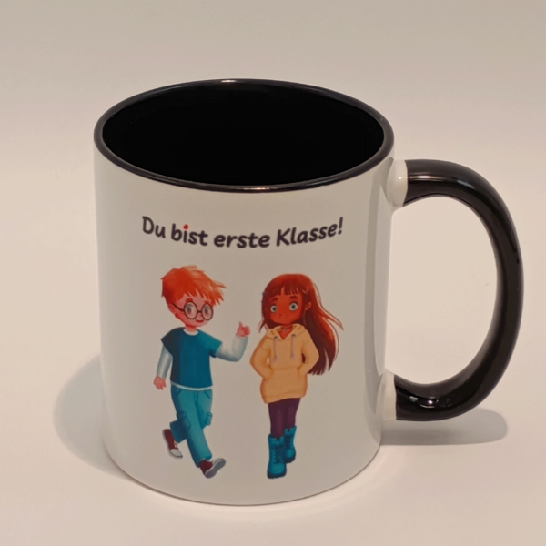Tasse mit Ella und Tim aus der gleichnamigen Comicreihe und Aufschrift "Du bist erste Klasse!"