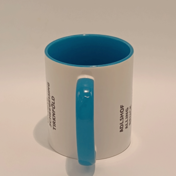 Blaue Tasse mit den zum Landkreis Fürstenfeldbruck gehörenden Ortsnamen