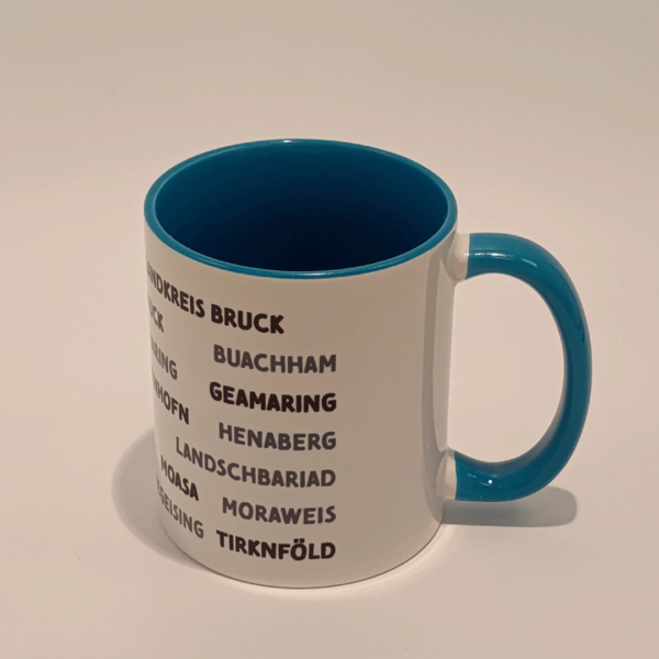 Blaue Tasse mit den zum Landkreis Fürstenfeldbruck gehörenden Ortsnamen